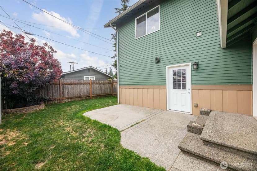 Property photo for 303 E Highland Drive, Arlington photo 31