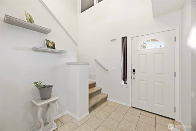 Property photo for 303 E Highland Drive, Arlington photo 5