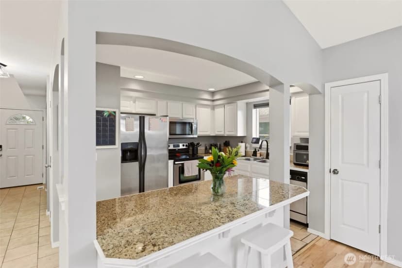 Property photo for 303 E Highland Drive, Arlington photo 15