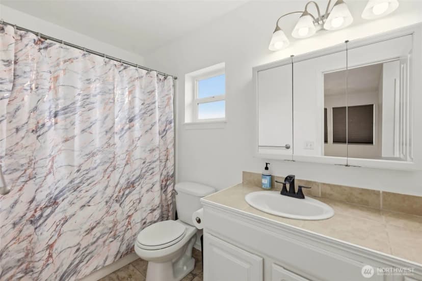 Property photo for 303 E Highland Drive, Arlington photo 25
