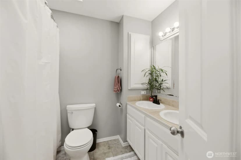 Property photo for 303 E Highland Drive, Arlington photo 19