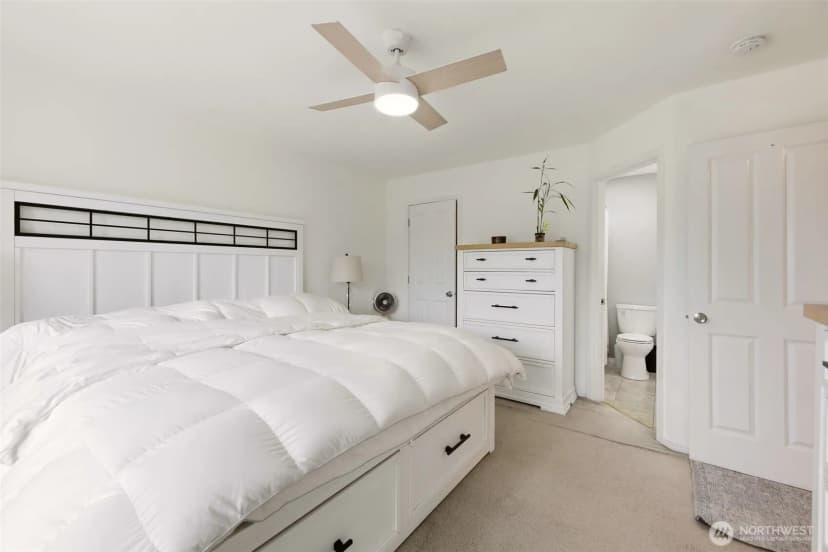Property photo for 303 E Highland Drive, Arlington photo 18