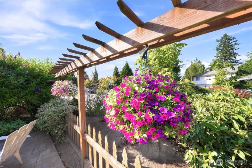 Property photo for 20611 6th Place W, Lynnwood photo 32