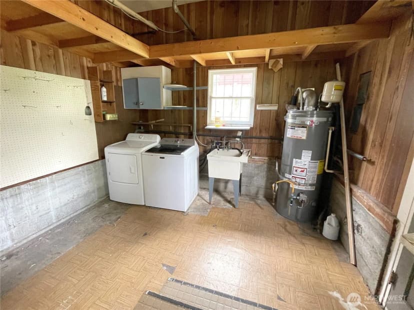 Property photo for 14301 Meridian Avenue N, Seattle photo 11