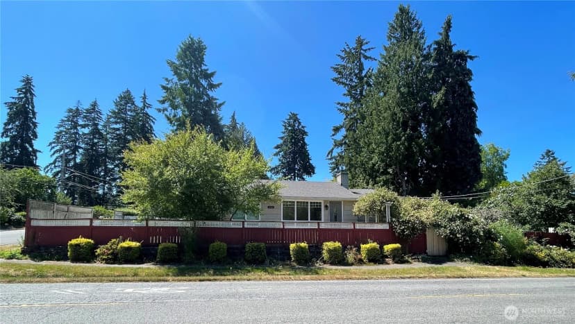 Property photo for 14301 Meridian Avenue N, Seattle