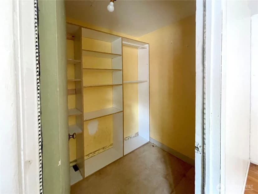 Property photo for 14301 Meridian Avenue N, Seattle photo 10