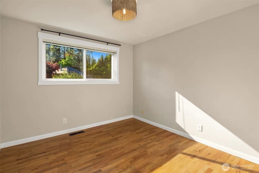 Property photo for 23823 86th Avenue W, Edmonds photo 19