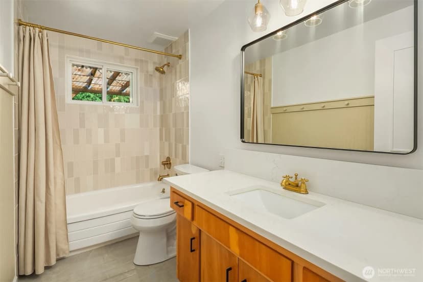 Property photo for 23823 86th Avenue W, Edmonds photo 14