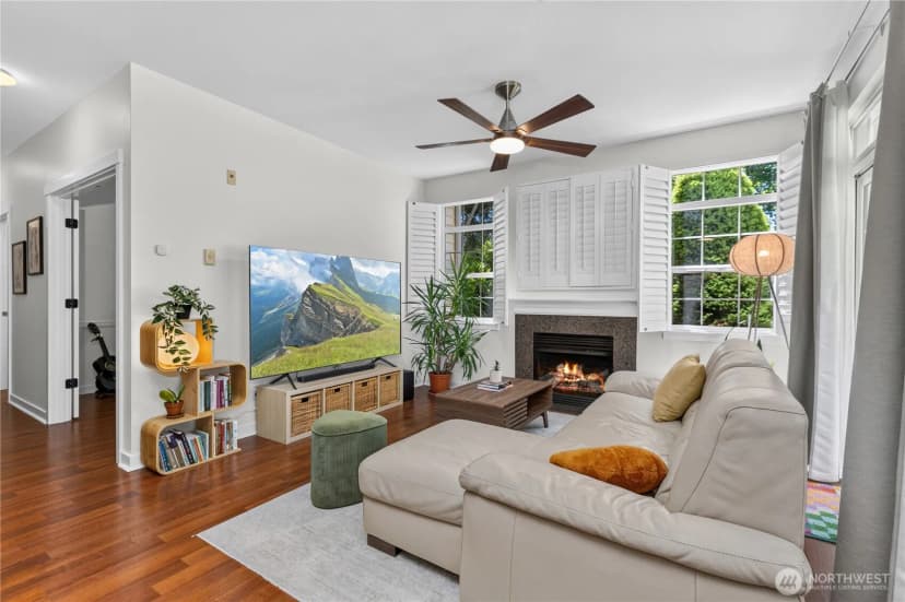 Property photo for 1855 Se Trossachs Boulevard #2001, Sammamish photo 15