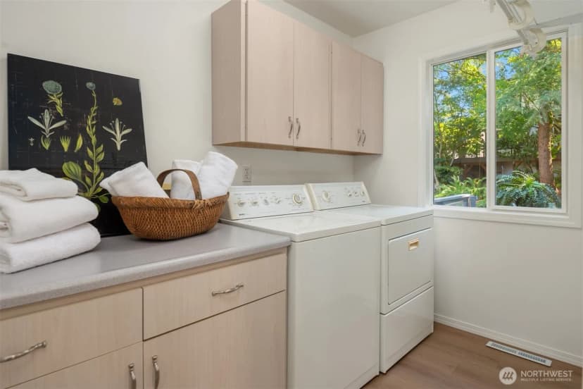 Property photo for 11405 Ne 104th Street, Kirkland photo 30