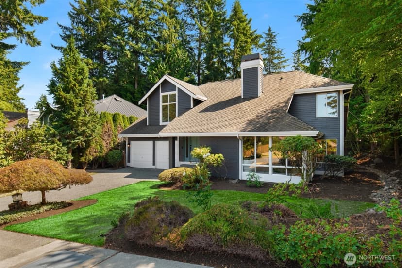 Property photo for 11405 Ne 104th Street, Kirkland photo 2