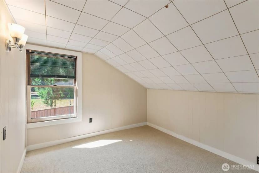 Property photo for 10655 132nd Avenue Ne, Kirkland photo 8
