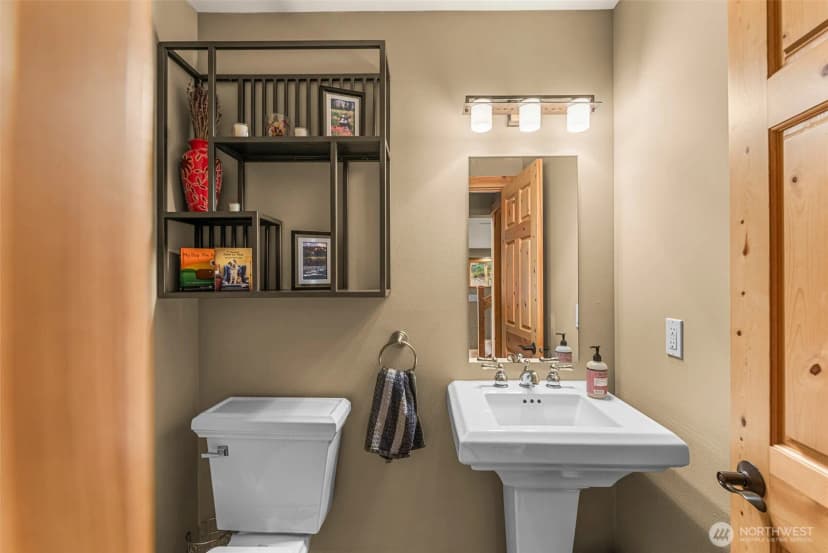 Property photo for 6725 Forest Ridge Drive, Wenatchee photo 15