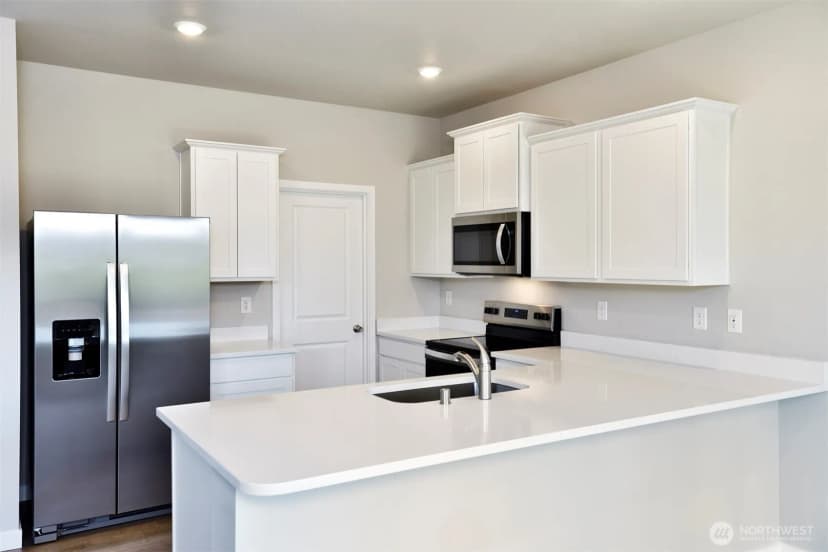 Property photo for 9752 Brown Street Se, Yelm photo 3