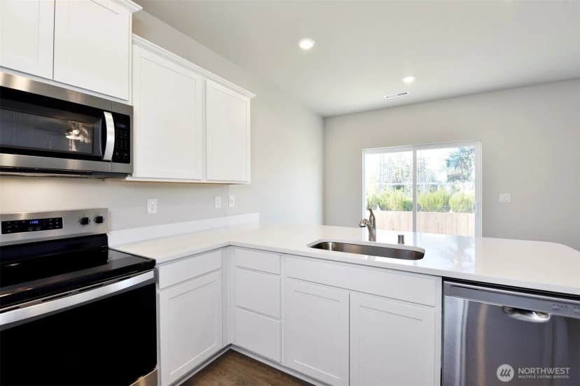 Property photo for 9752 Brown Street Se, Yelm photo 2