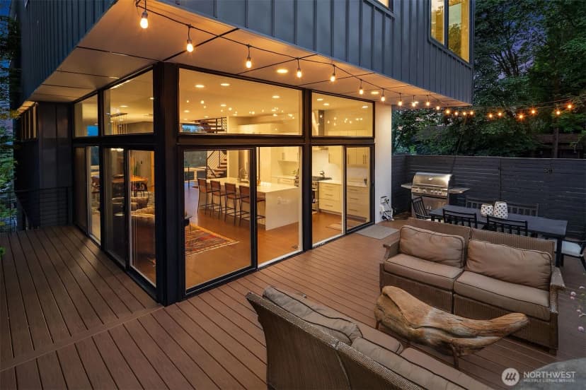 Property photo for 431 26th Avenue E, Seattle photo 15