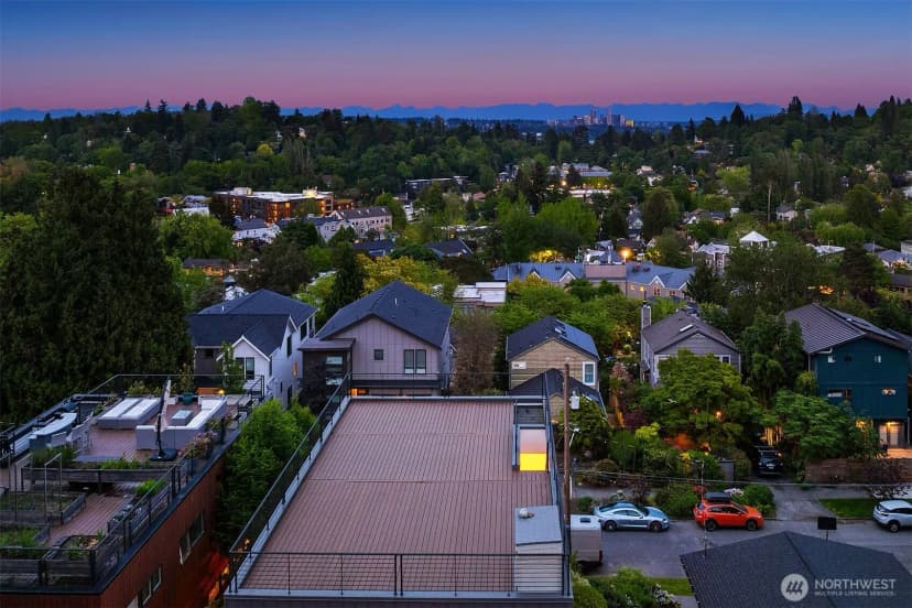 Property photo for 431 26th Avenue E, Seattle photo 36