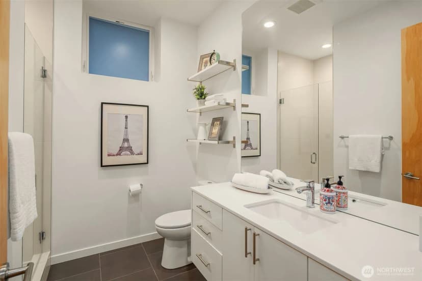 Property photo for 431 26th Avenue E, Seattle photo 31