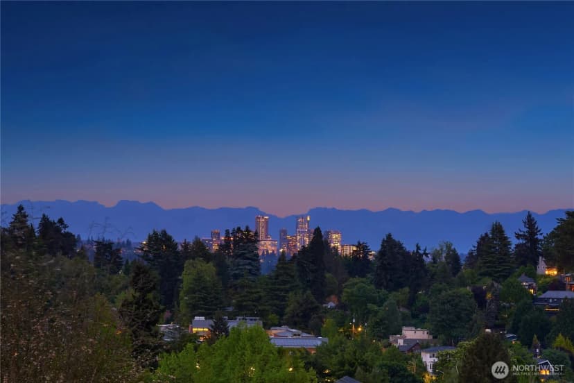 Property photo for 431 26th Avenue E, Seattle photo 6