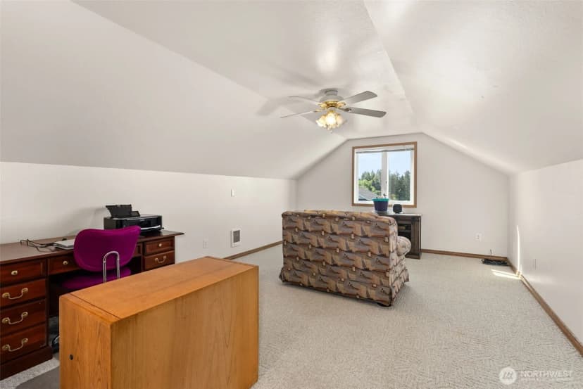 Property photo for 4 Bayshore Road, South Bend photo 24