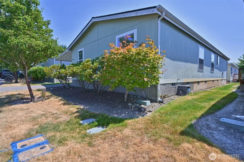 Property photo for 2012 94th Street Ct E, Tacoma photo 33