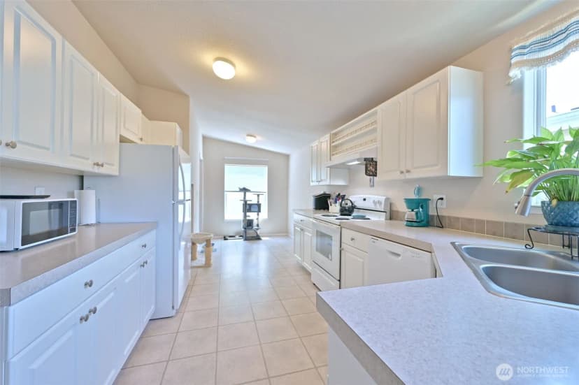 Property photo for 2012 94th Street Ct E, Tacoma photo 25