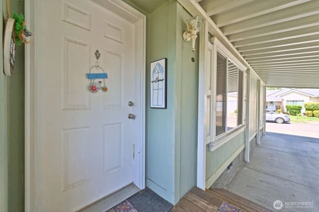 Property photo for 2012 94th Street Ct E, Tacoma photo 3