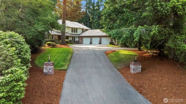 Property photo for 14629 Ne 181st Place, Woodinville photo 2