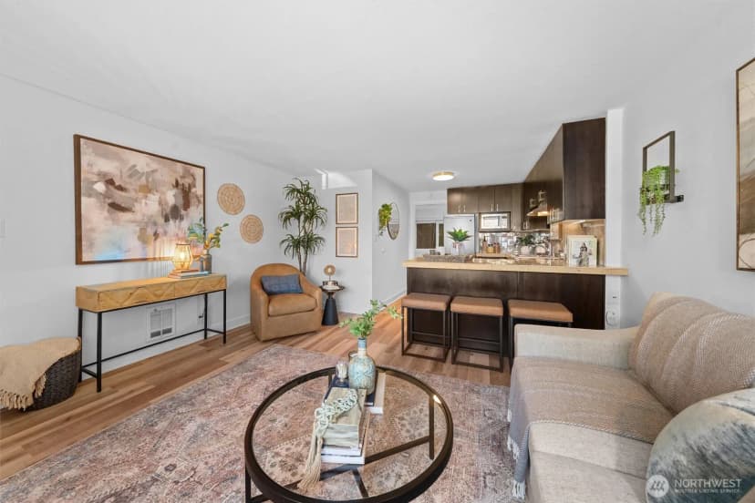 Property photo for 752 Bellevue Avenue E #212, Seattle photo 3
