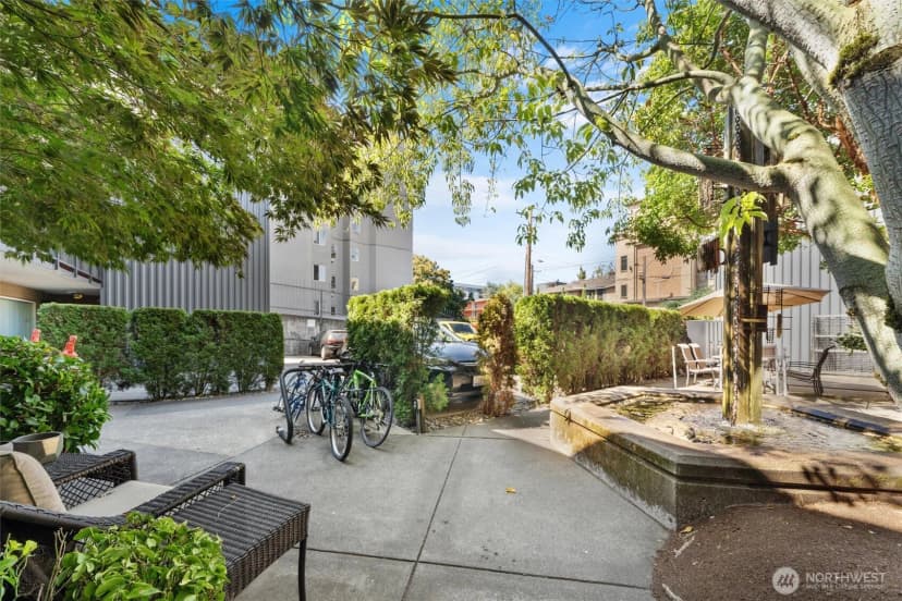 Property photo for 752 Bellevue Avenue E #212, Seattle photo 18