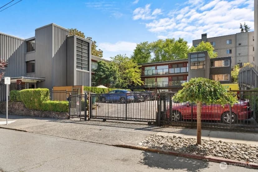 Property photo for 752 Bellevue Avenue E #212, Seattle photo 17