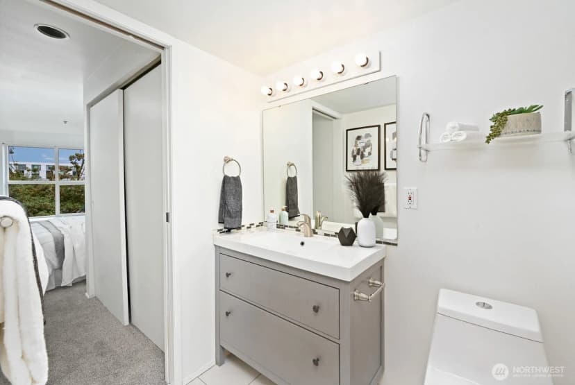 Property photo for 530 Melrose Avenue E #605, Seattle photo 25