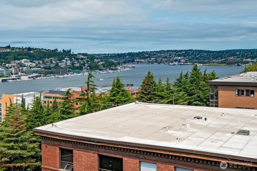 Property photo for 530 Melrose Avenue E #605, Seattle photo 5