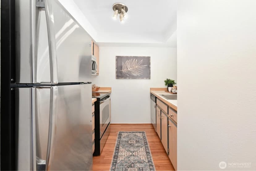 Property photo for 530 Melrose Avenue E #605, Seattle photo 8