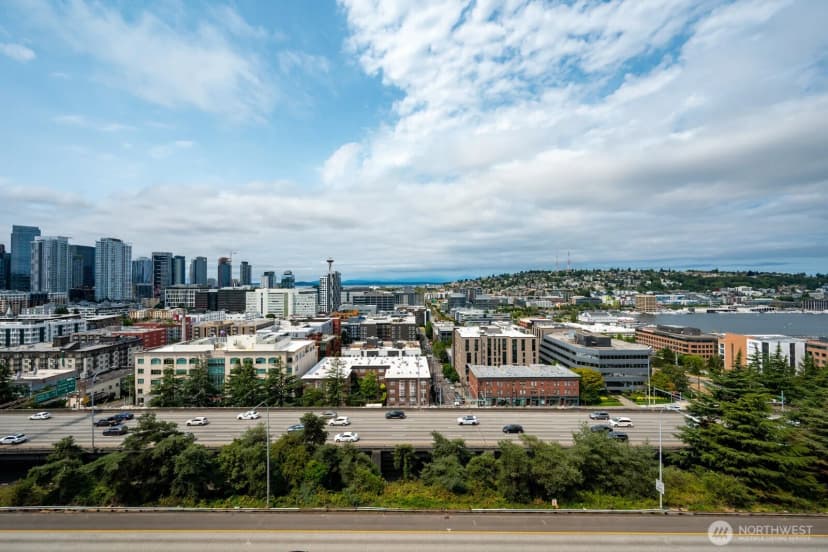 Property photo for 530 Melrose Avenue E #605, Seattle photo 32