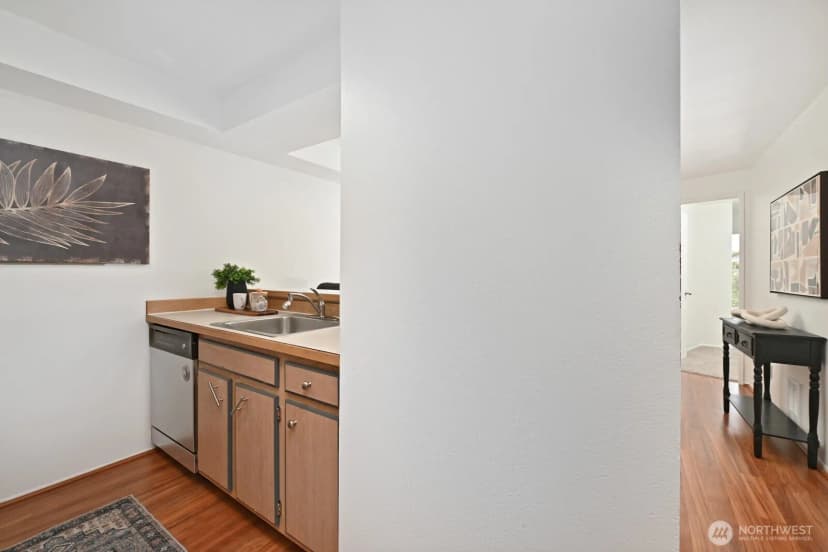 Property photo for 530 Melrose Avenue E #605, Seattle photo 9
