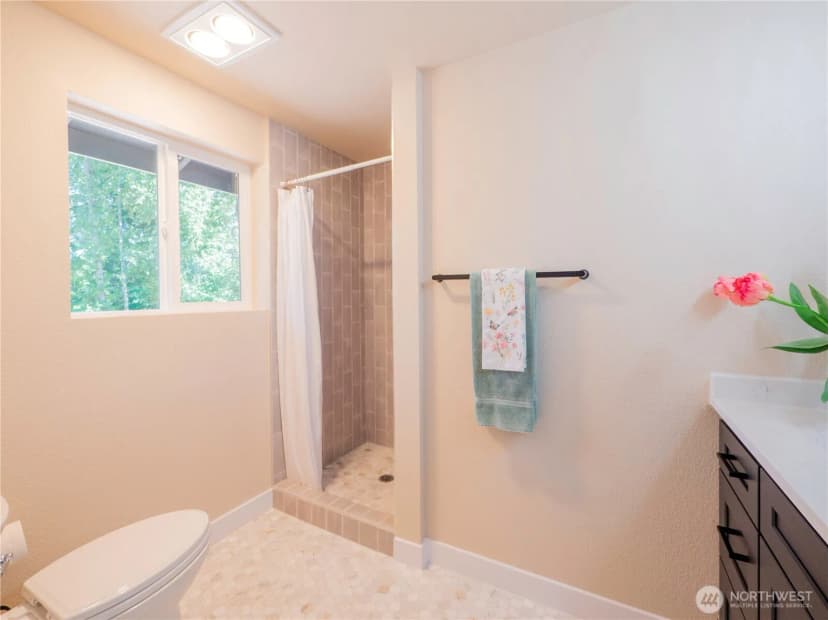 Property photo for 4742 Ruddell Road Se, Lacey photo 16