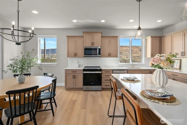 Property photo for 639 S Kent Avenue, East Wenatchee photo 3