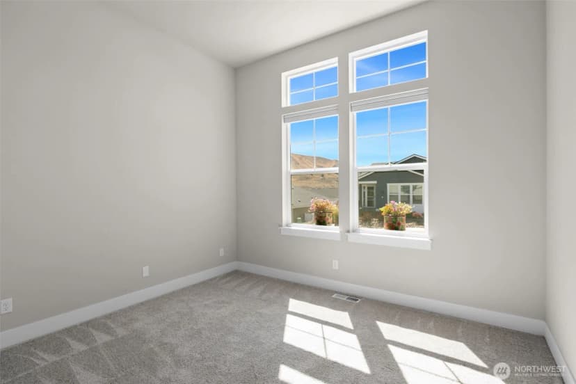 Property photo for 639 S Kent Avenue, East Wenatchee photo 19