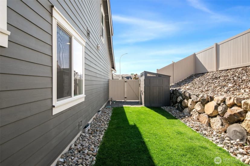 Property photo for 639 S Kent Avenue, East Wenatchee photo 33