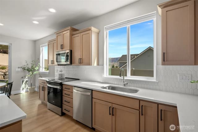 Property photo for 639 S Kent Avenue, East Wenatchee photo 5