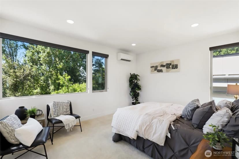 Property photo for 5507 20th Avenue S, Seattle photo 17