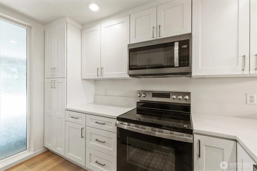 Property photo for 6582 137th Avenue Ne #415, Redmond photo 5