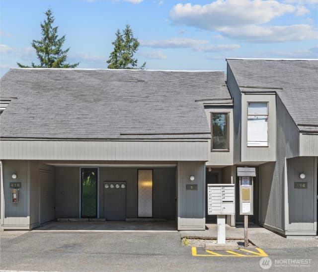 Property photo for 6582 137th Avenue Ne #415, Redmond photo 2