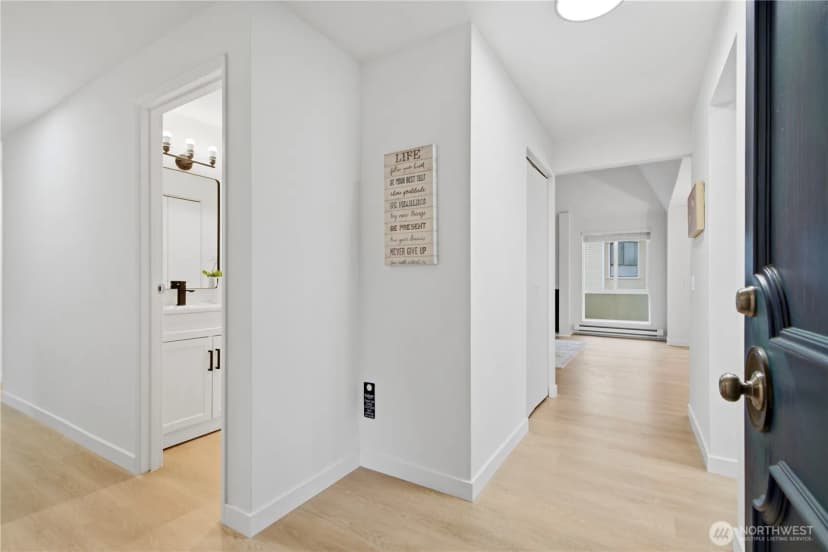 Property photo for 1603 103rd Pl Ne #o7, Bellevue photo 6