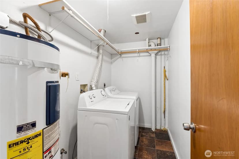 Property photo for 1033 151st Avenue Se, Bellevue photo 13
