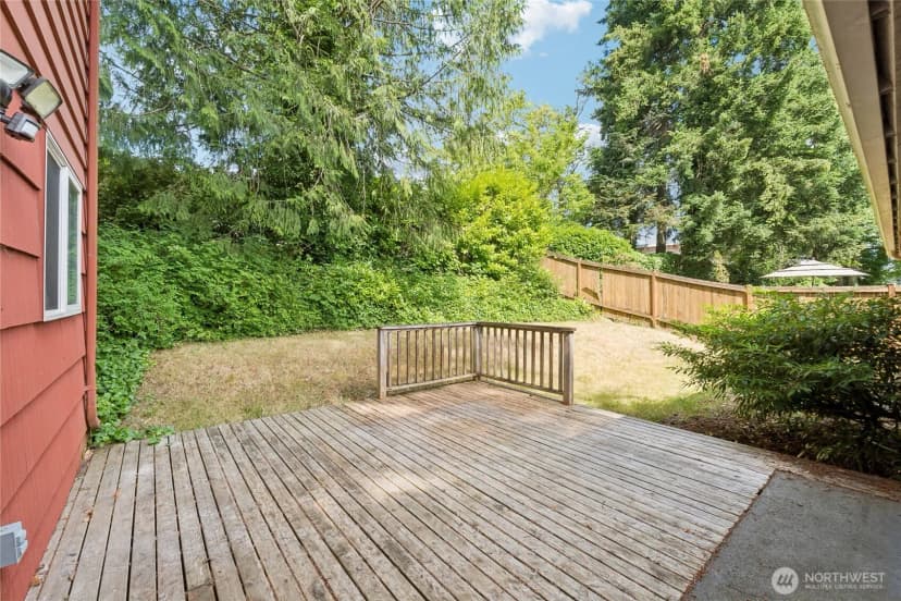 Property photo for 1033 151st Avenue Se, Bellevue photo 28