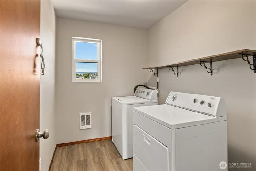 Property photo for 2012 W Sunnyview Lane, Ellensburg photo 30