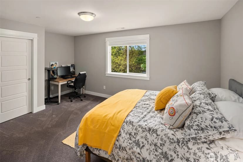 Property photo for 13041 56th Avenue S, Tukwila photo 26