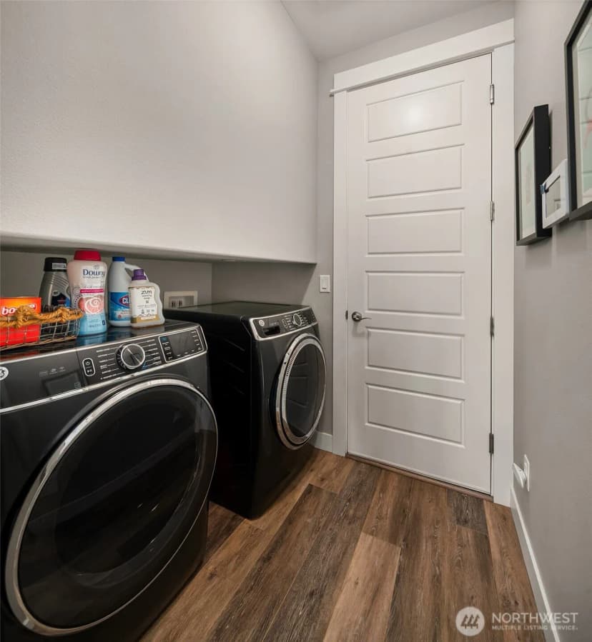 Property photo for 13041 56th Avenue S, Tukwila photo 19